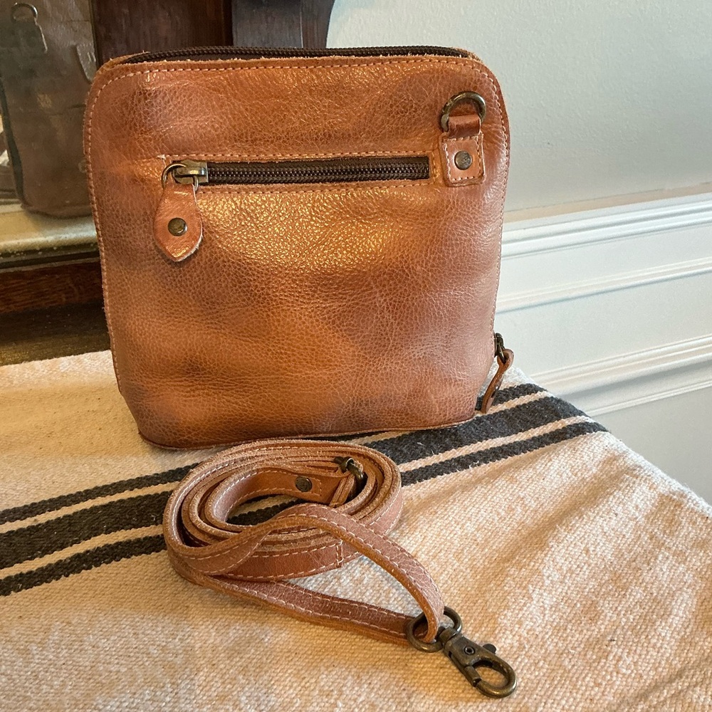 NWOT Bed Stu Leather Ventura Crossbody Bag Tan Rustic Mason Retail $155 - Picture 2 of 14